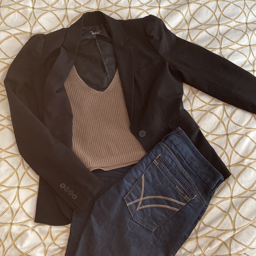 Black Blazer with Pouf Shoulder detail